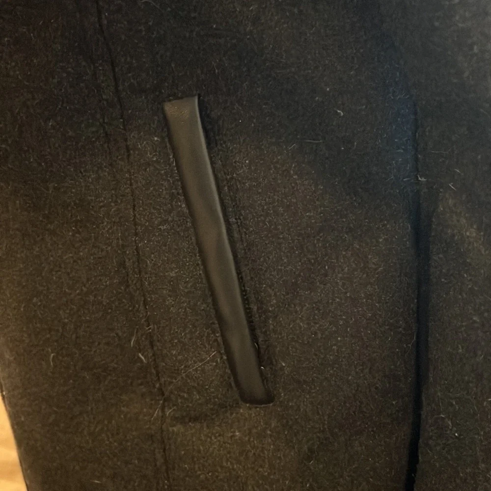 Coat - Picture 5 of 7